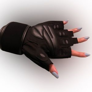 Weight Lifting Gym Workout Gloves with Wrist wrap support with pocket